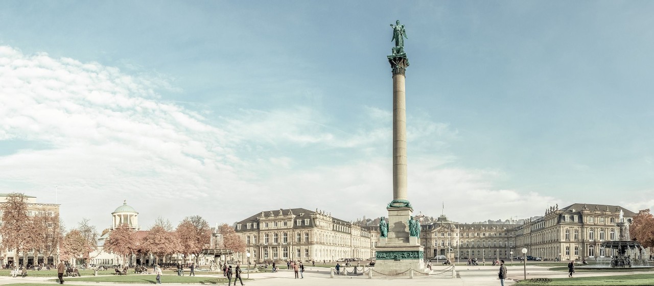 Schlossplatz und neues Schloss in Stuttgart